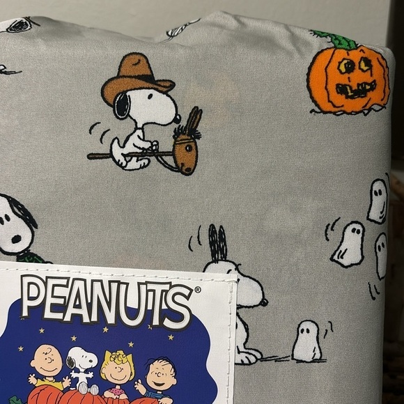 NEW PEANUTS SNOOPY COWBOY STICKPONY CACTUS JACK O LANTERN HALLOWEEN QUEEN SHEETS - Picture 2 of 9